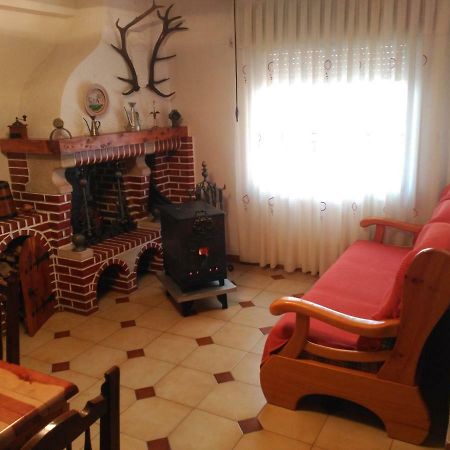 Apartmán Casa Rosalia Bronchales Exteriér fotografie