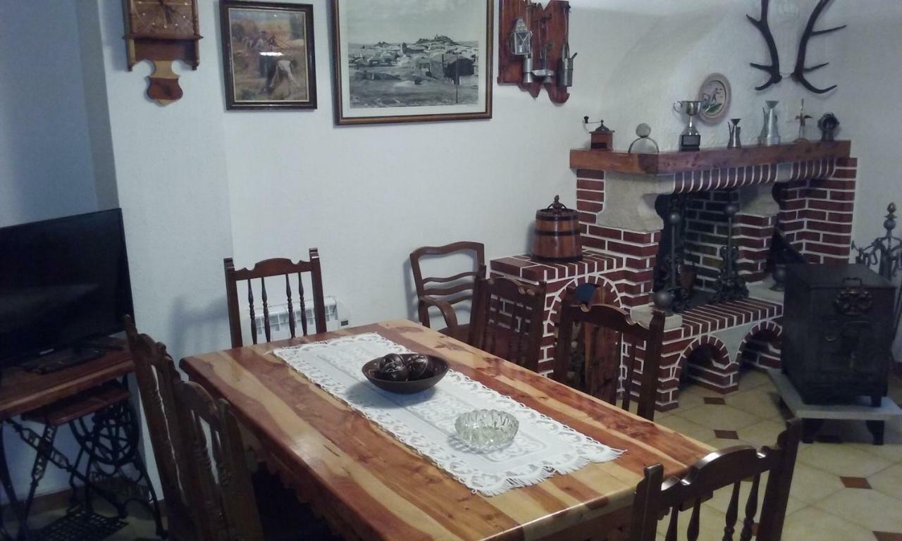 Apartmán Casa Rosalia Bronchales Exteriér fotografie