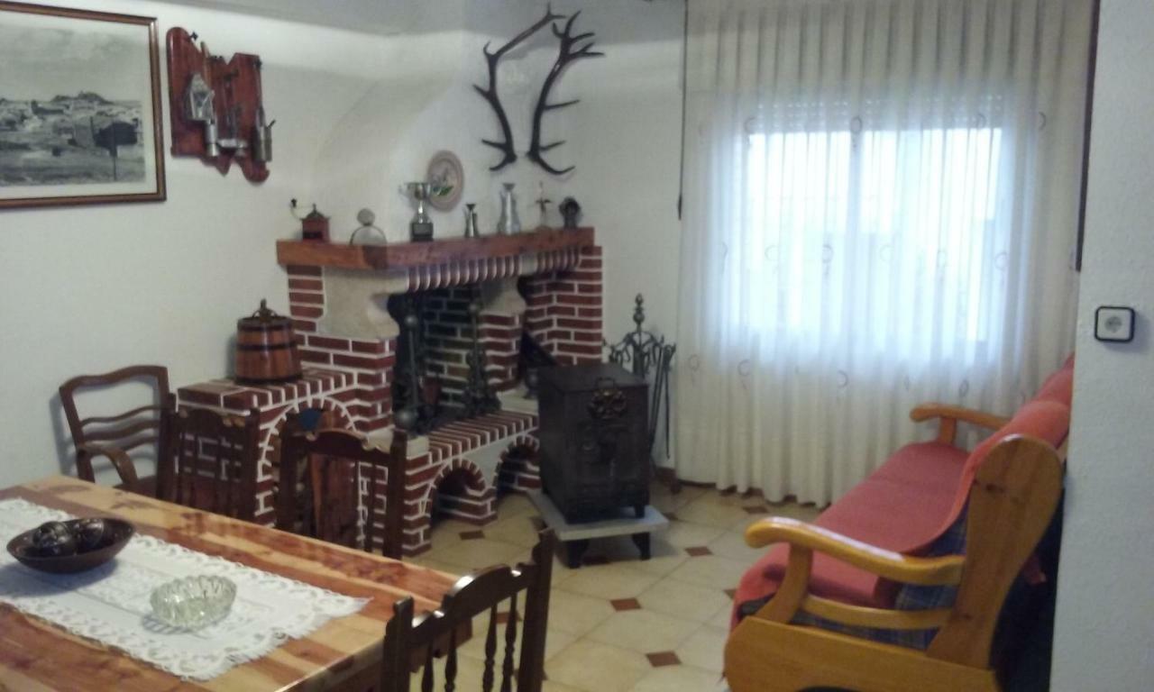 Apartmán Casa Rosalia Bronchales Exteriér fotografie