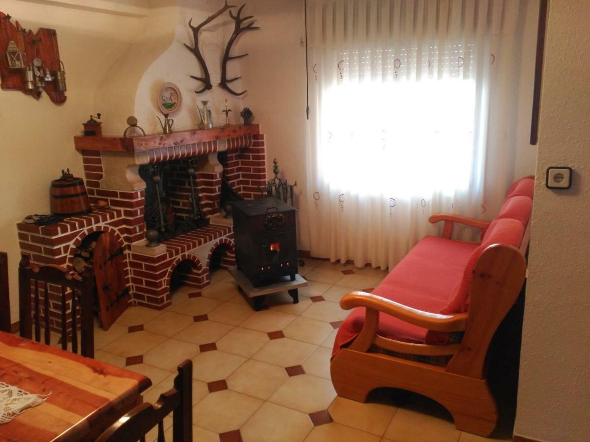 Apartmán Casa Rosalia Bronchales Exteriér fotografie
